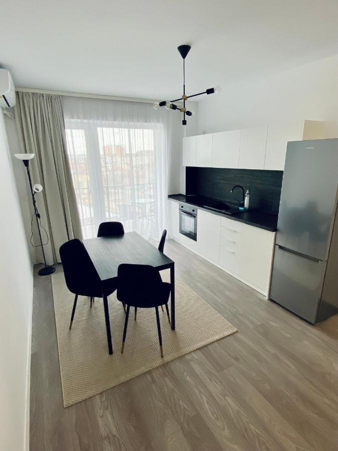 Happyhome Central Deluxe Apartments Орадя Экстерьер фото