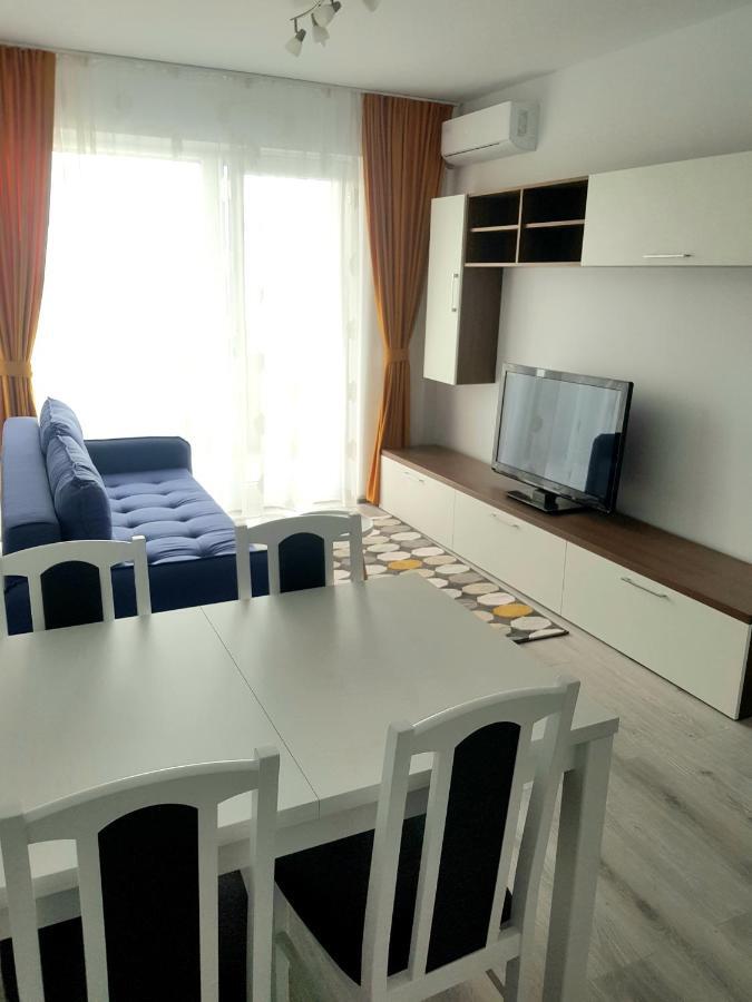 Happyhome Central Deluxe Apartments Орадя Экстерьер фото