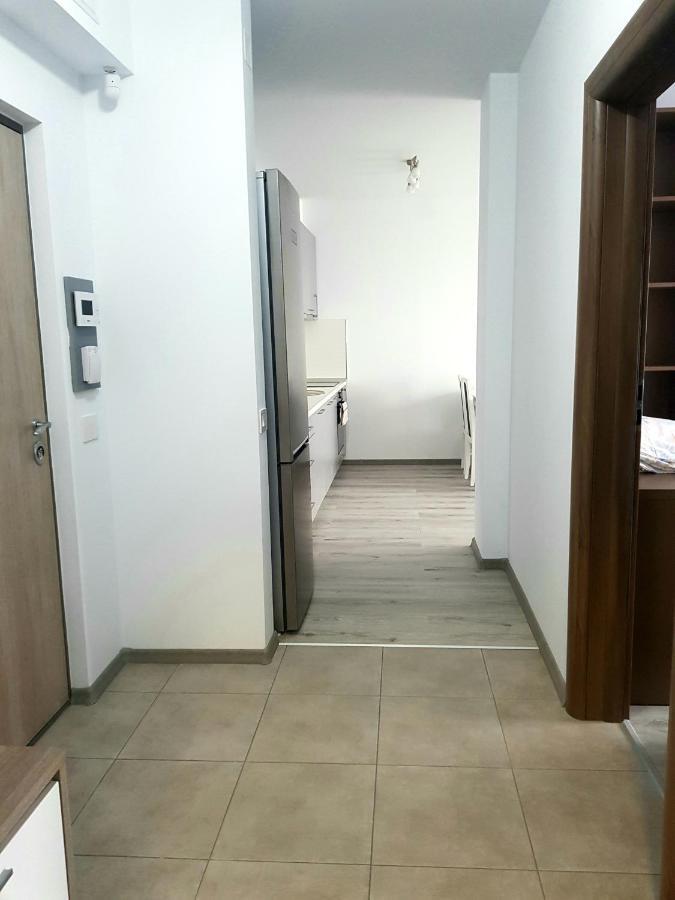 Happyhome Central Deluxe Apartments Орадя Экстерьер фото